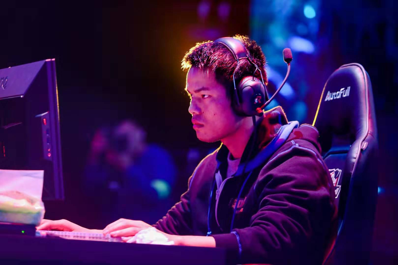 其在青年球 其在青年球