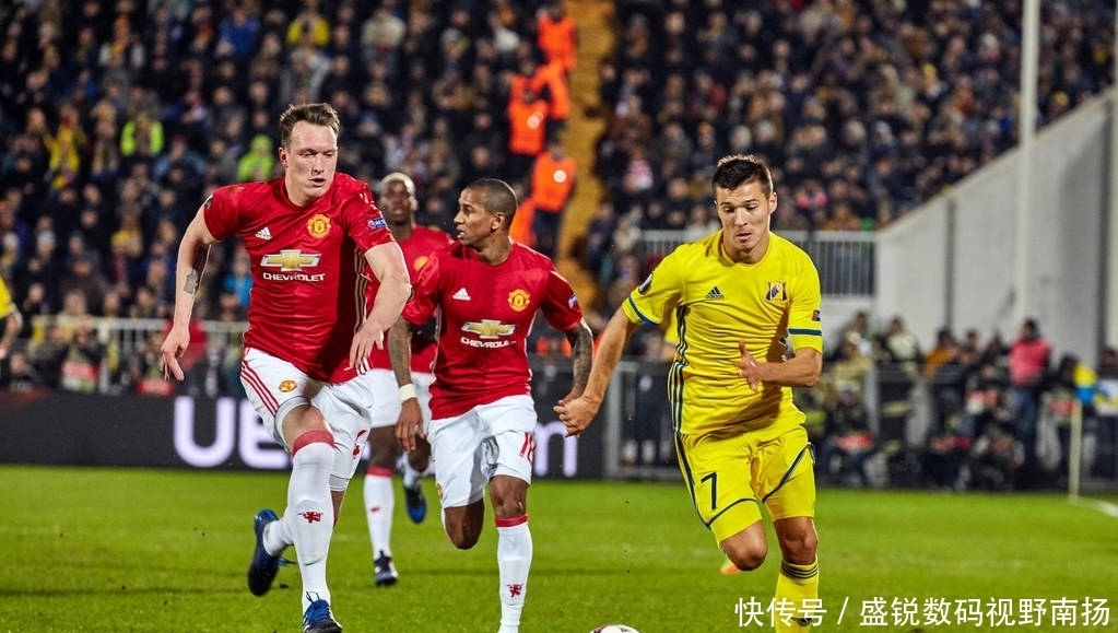 西亚卡姆作 西亚卡姆作